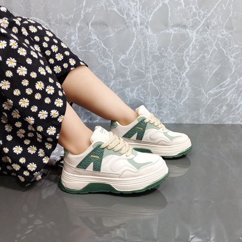 کفش کتونی مدل چنل✅😍در چند رنگبندی شیک و پرفروش💯😎کد75071