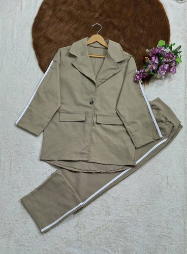 ست کت وشلوار اسپرت ققنوس6196 💯💯فاروین