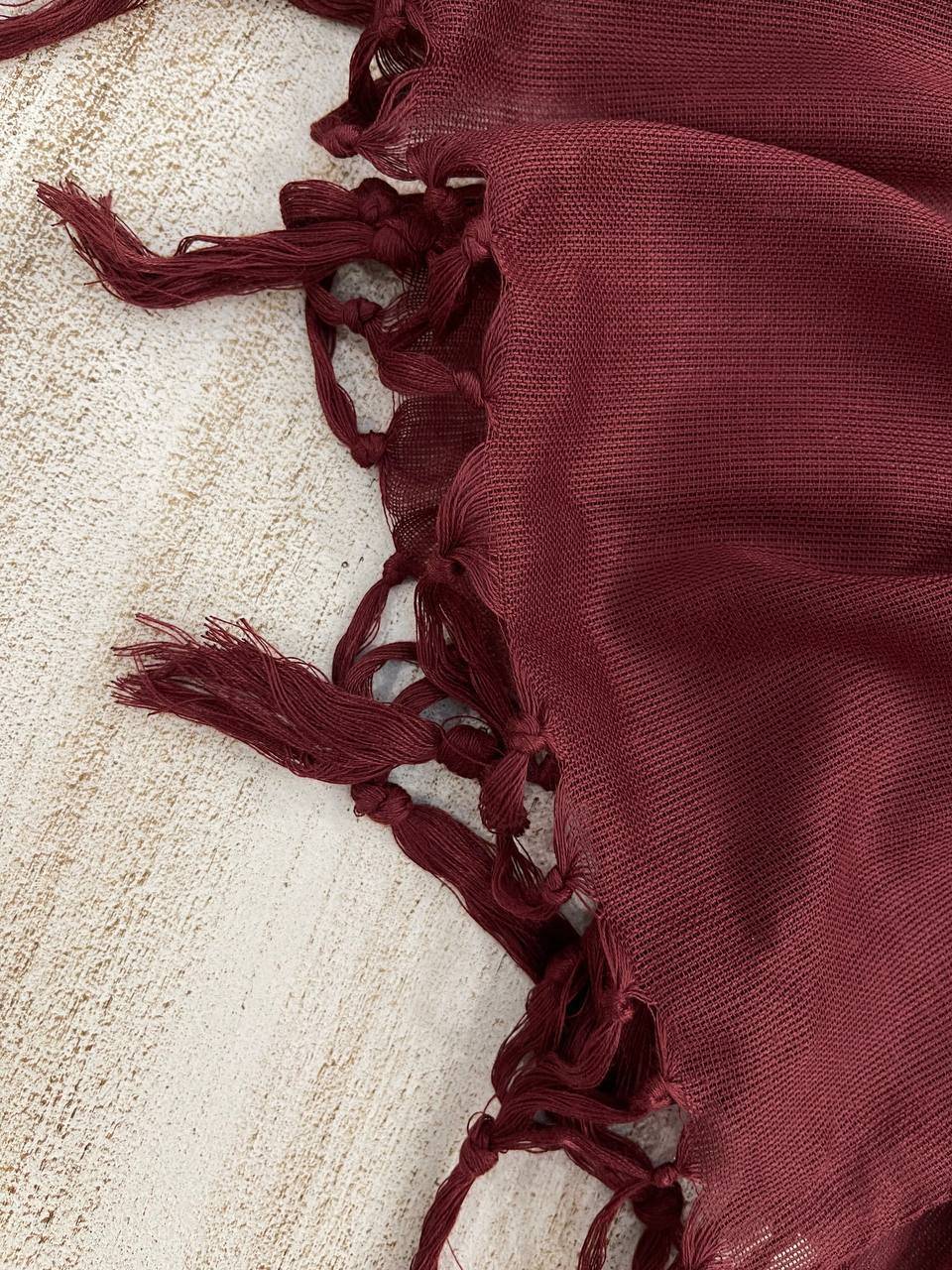 شال نخی تک رنگ زرشکی🫀🎀کد 6814 ترمه