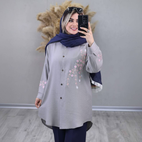 شومیز مانتویی آرتینا شیک و زیبا تک رنگ طوسی🥰🌹کد13351 کلار