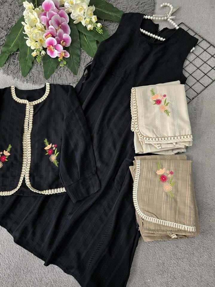 مدل کوکی با کیفیت گلدوزی 🎀🌈💞۱۰۲۴۴ نفیس