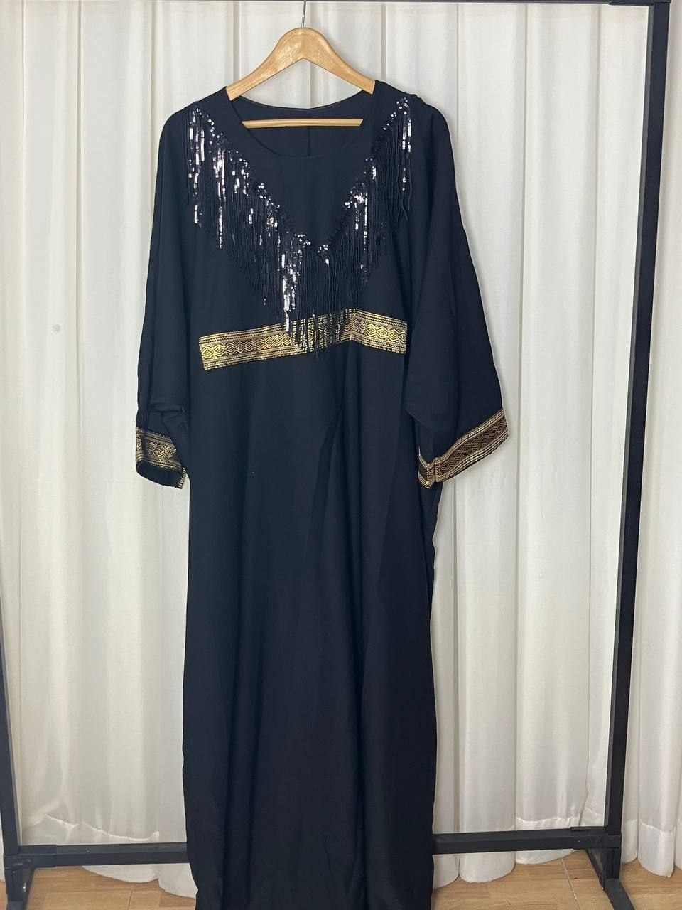 مانتو عبایی عسل با رنگ مشکی 💯🎀۷۶۰۲۶ شهرزاد