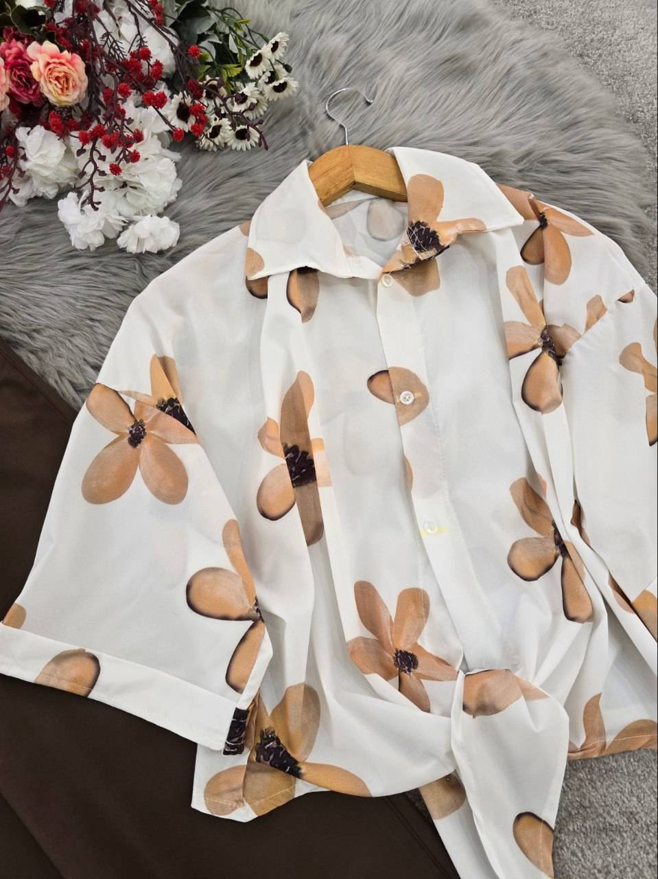 شومیز گرهای و دامن همتا 🌼 با رنگبندی و کیفیت بسیار عالی✅ والی20985