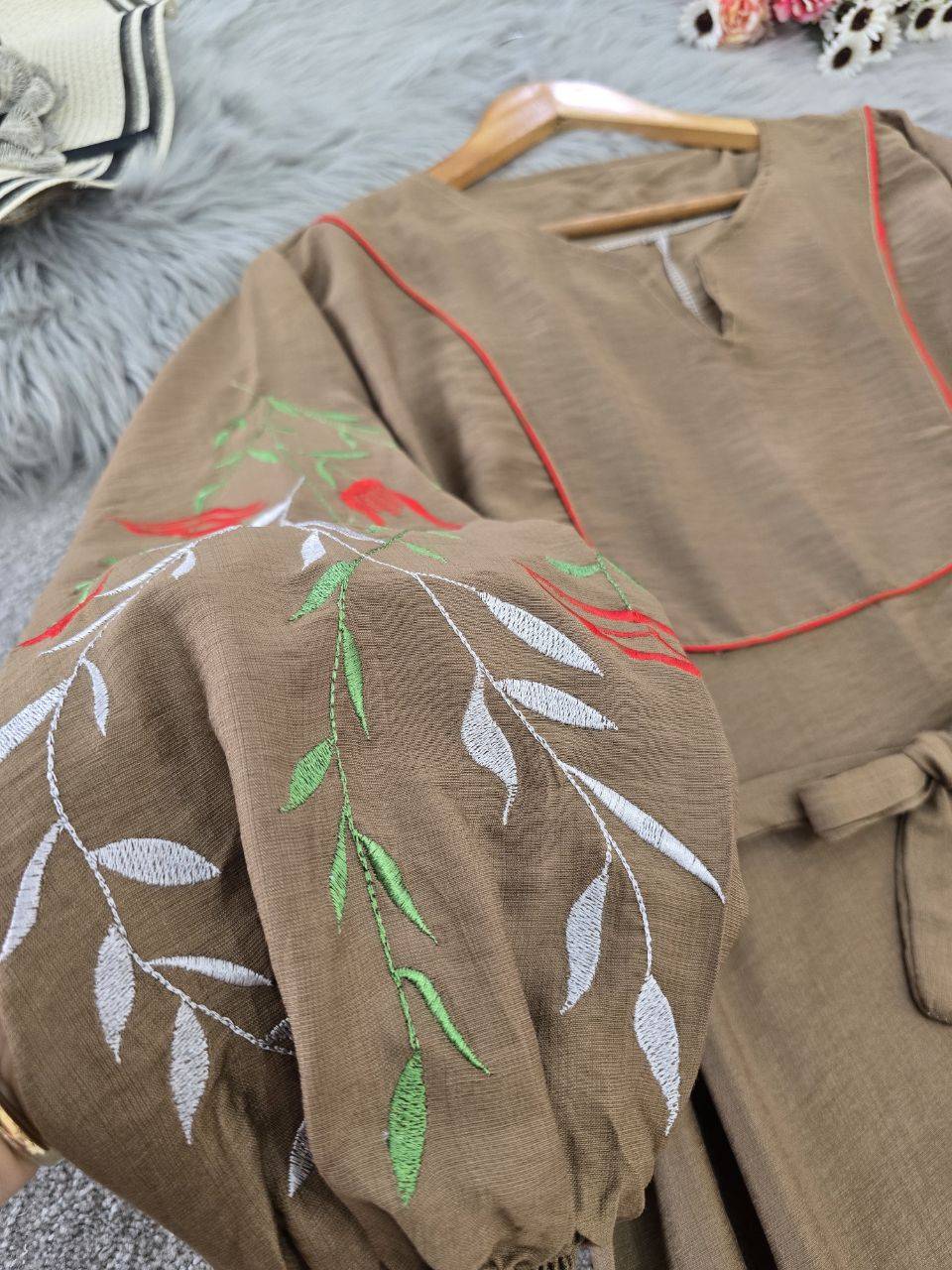 کفتان گلدوزی نازگل 🌼 با رنگ بندی و کیفیت عالی ✅والی7059