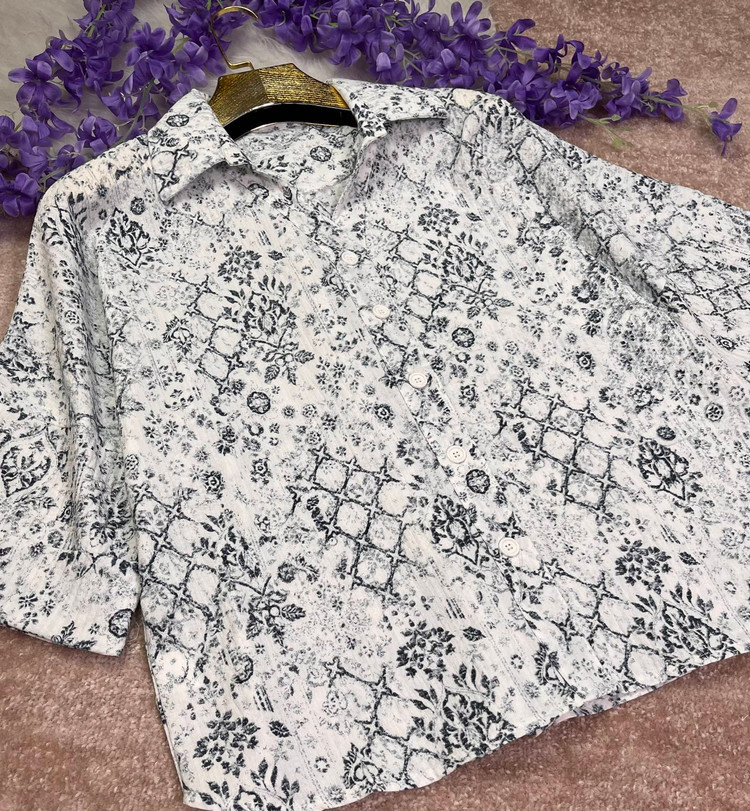 شومیز سوگل زیبا و شیک 🎀🫀کد21698 ماه