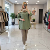 شومیز مانتویی نگینی🌿با رنگ بندی و کیفیت عالی ✅والی13653