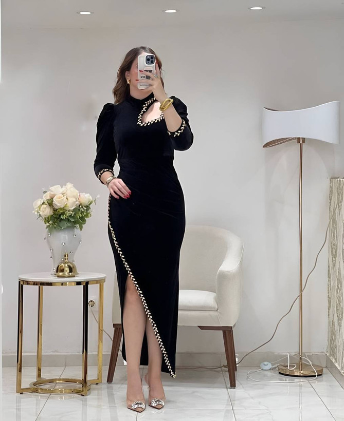 پیراهن مجلسی بسیار زیبا بسیار پرفروش دلوان😍کد240برلی