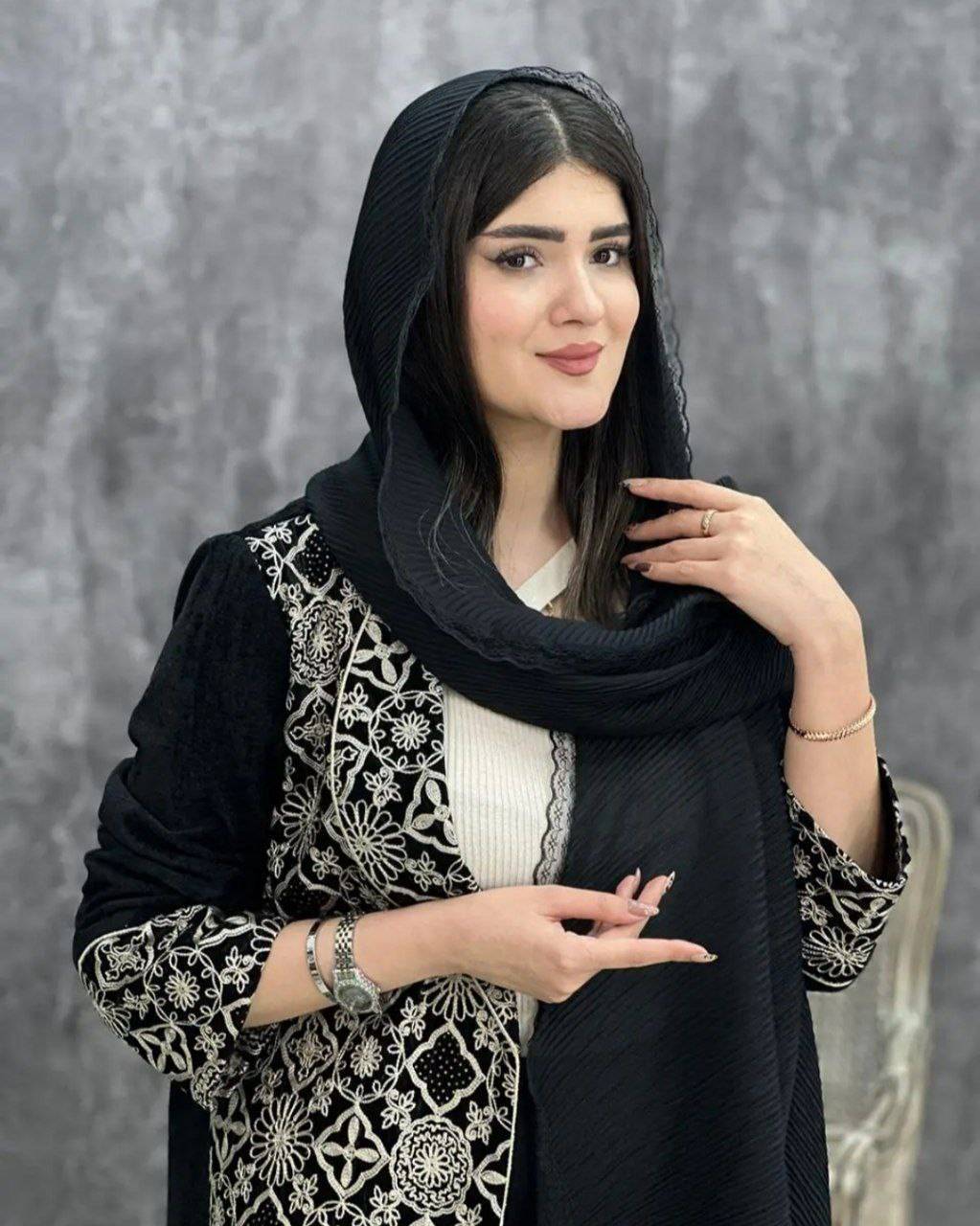 شال درختی نگین درختی لب دانتل نگین تکرنگ 🥰🥰کد۲۱۶۷۴ ستشو