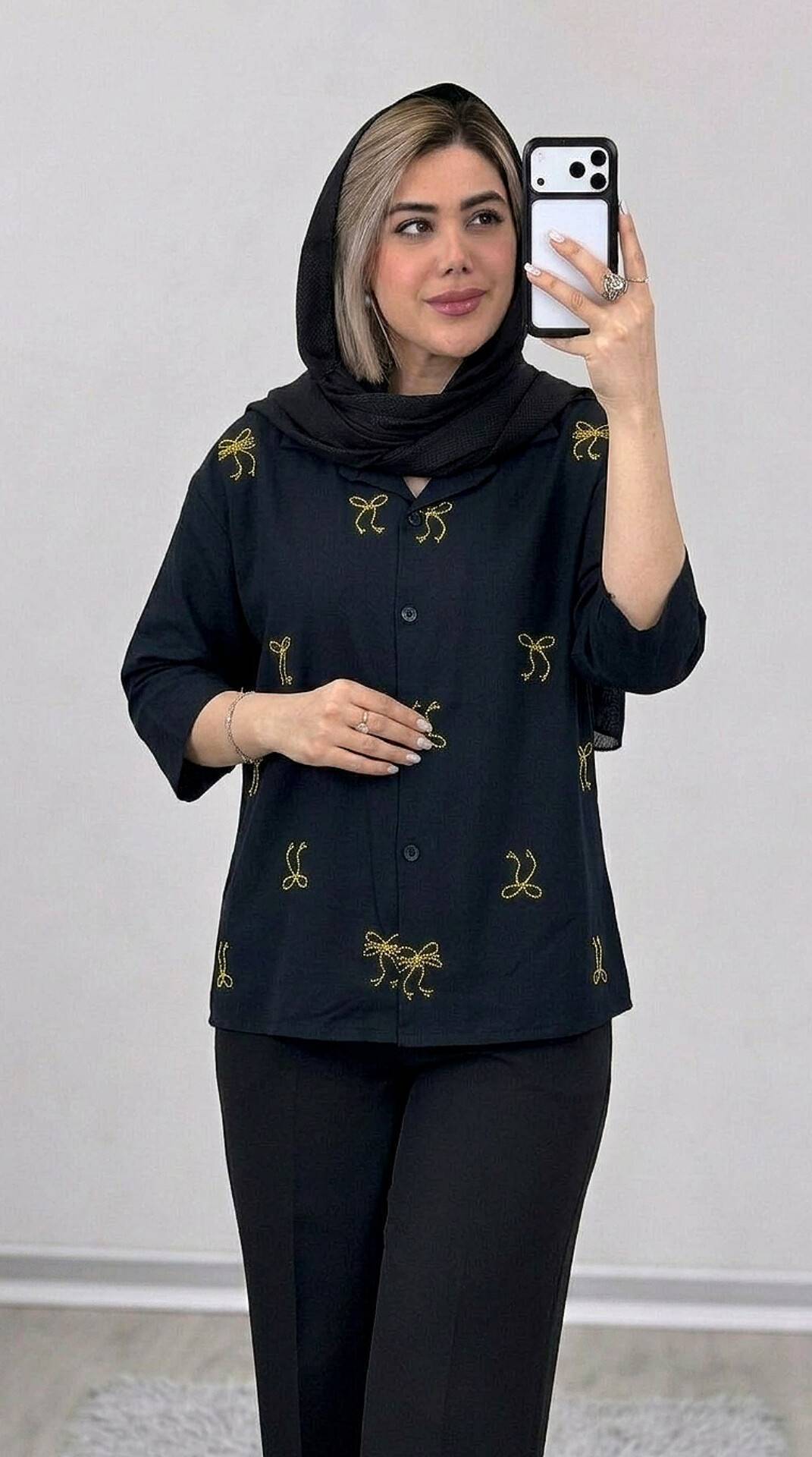 شومیز نگینی طلایی با کیفیت بسیار عالی✅ ارغوان100846