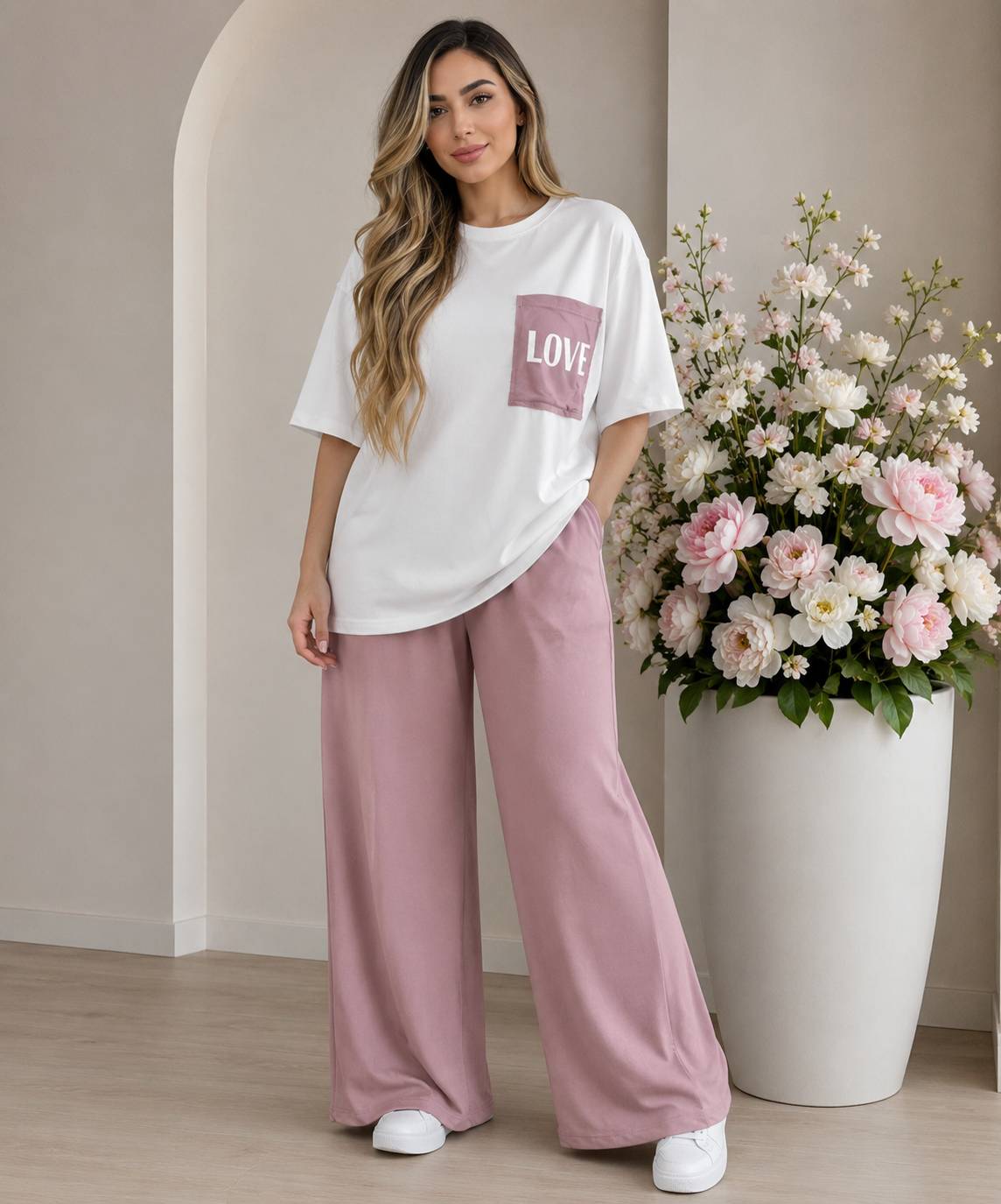 ست تیشرت شلوار Love گلکسی نخ پنبه با کیفیت در رنگبندی 🥰🥰کد۲۲۲۳۸ مدلند