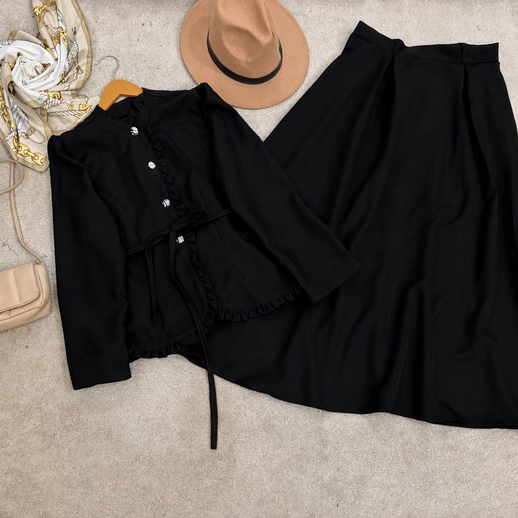 ست کت و دامن عروسک😍🎀🩷کد 21653 ناز