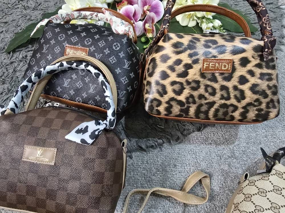 کیف مژگان چرمی با کیفیت 🎀🌈🛍۱۶۴۰۵ نفیس