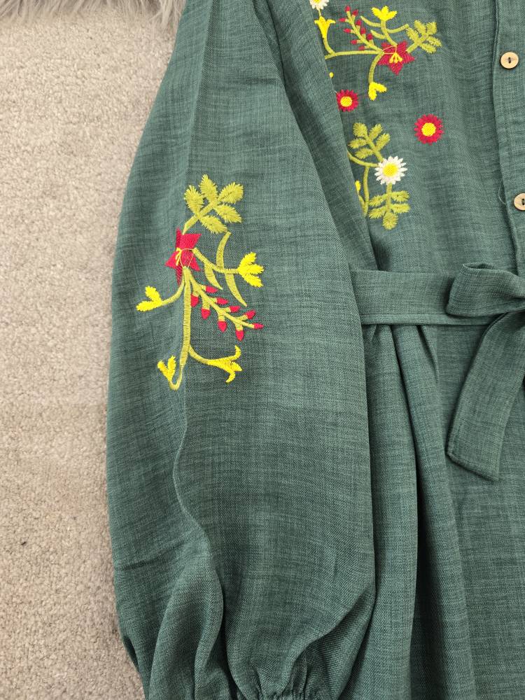 مانتو گلدوزی باران 🌿با پارچه شانتون درجه یک و رنگ بندی ✅والی7331