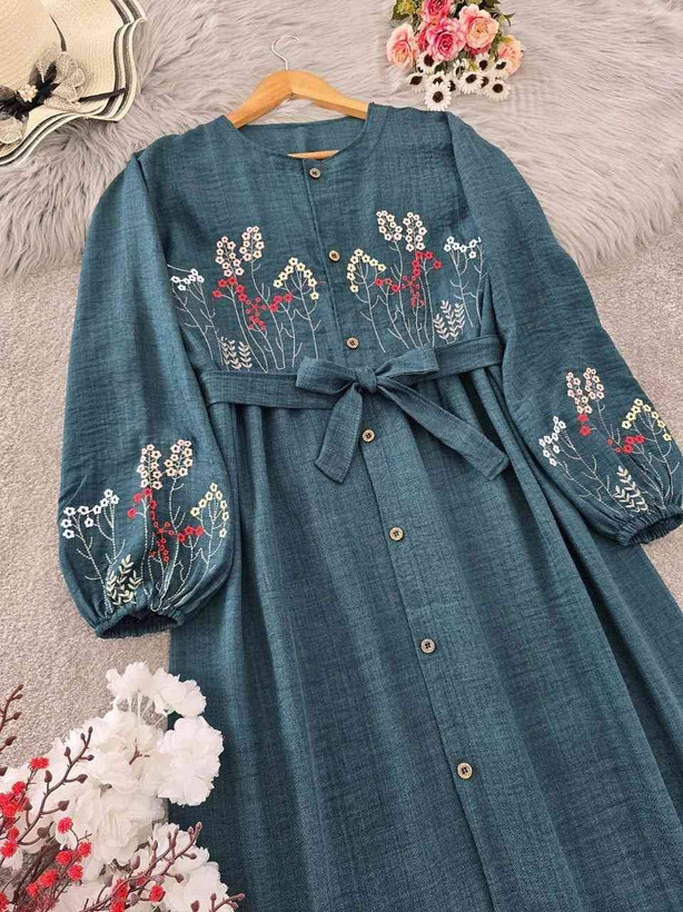 پیراهن گلدوزی نگار🌿 با رنگبندی و کیفیت عالی ✅والی19460