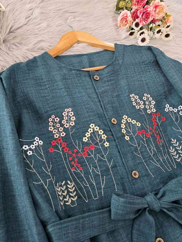 پیراهن گلدوزی نگار🌿 با رنگبندی و کیفیت عالی ✅والی19460