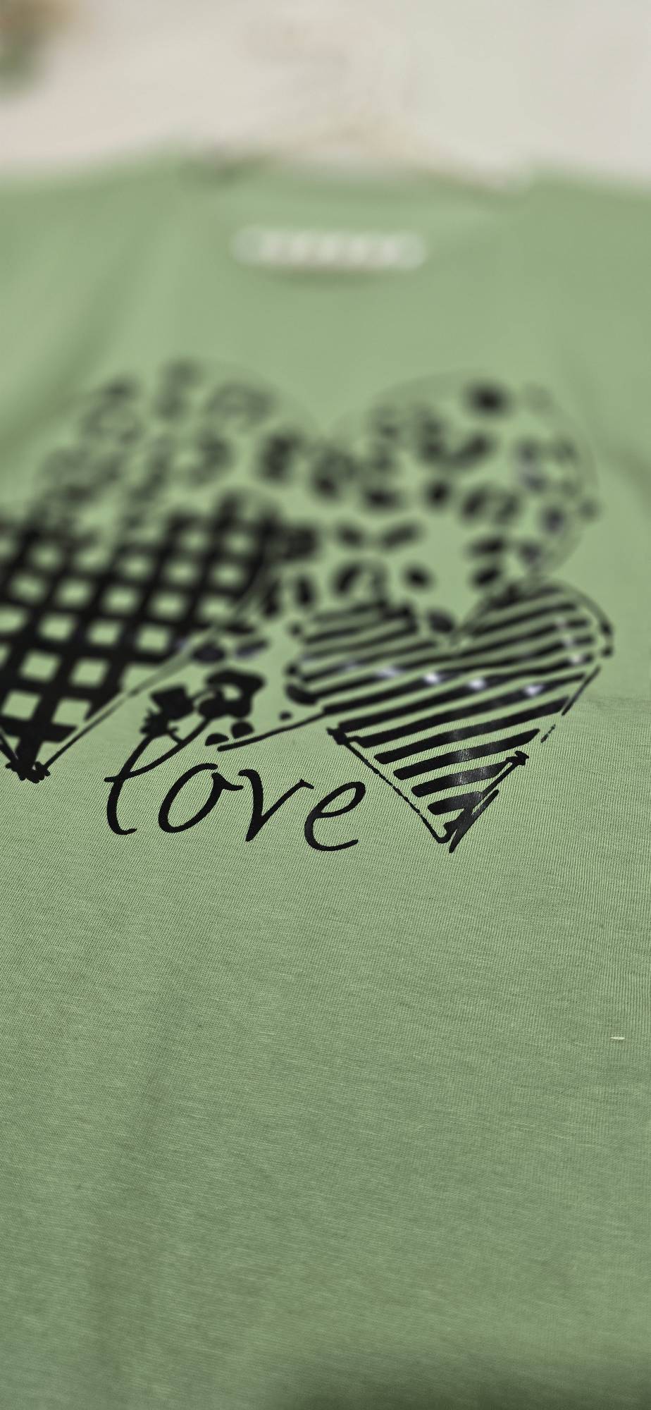 تیشرت باکسی طرح Love ❤️با رنگ بندی و کیفیت عالی ✅ ساری23078