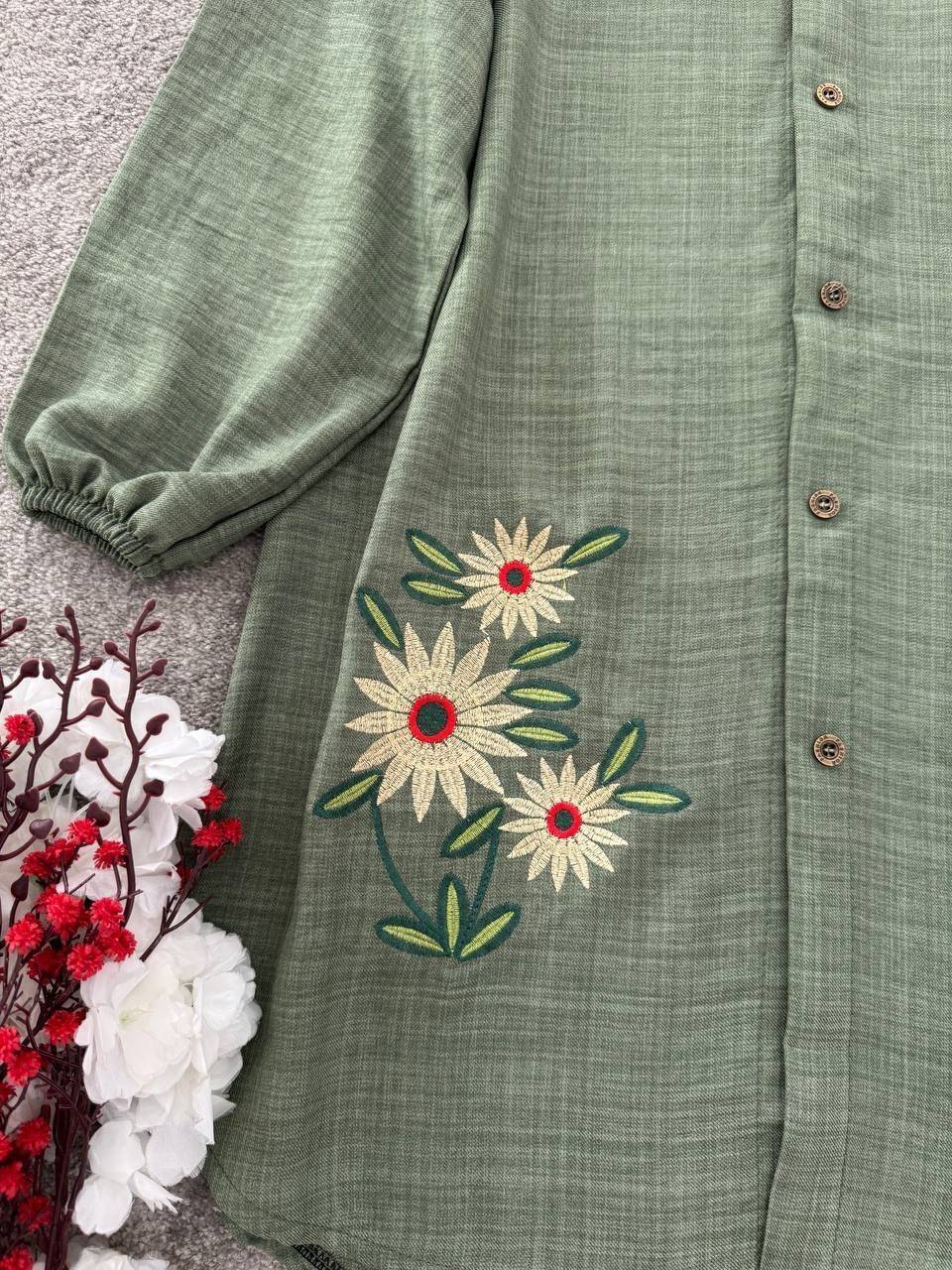 شومیز مانتوی سه گل بابونه 🌼 با رنگبندی و کیفیت عالی✅ والی18066