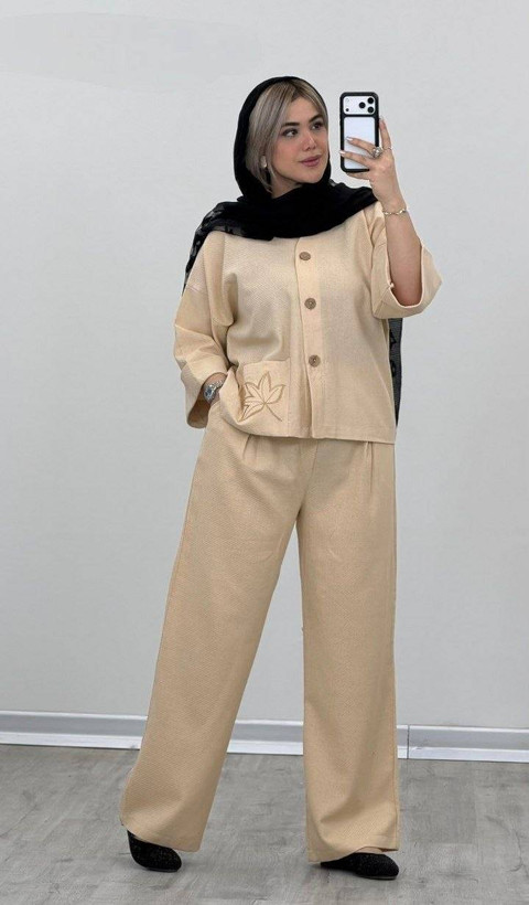 ست مانتو و شلوار گلبرگ🌿 با کیفیت عالی ✅ساری22708