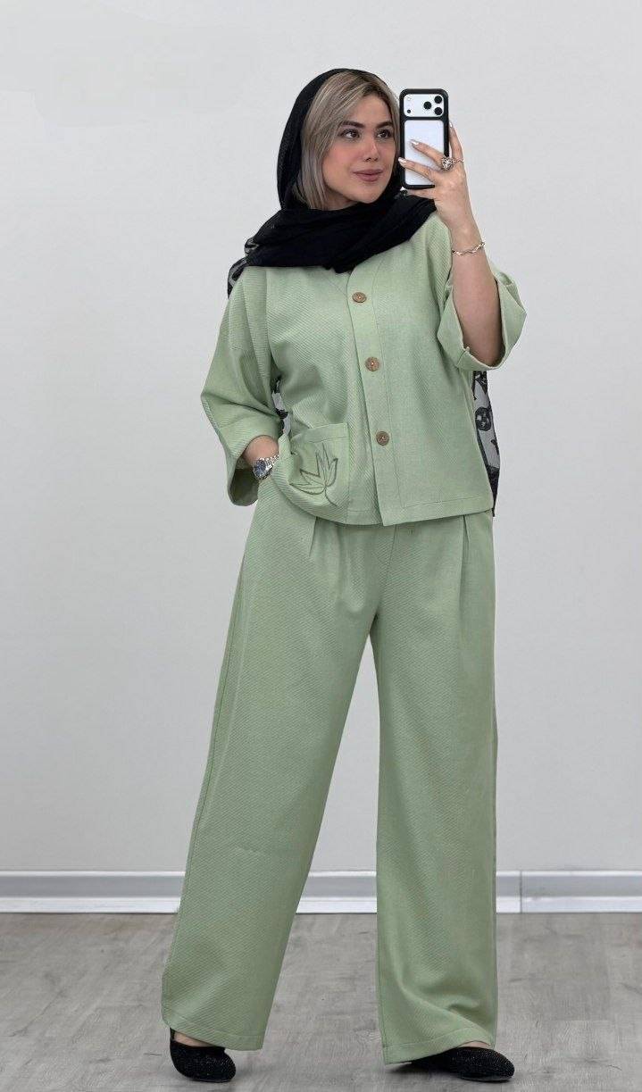 ست مانتو و شلوار گلبرگ🌿 با کیفیت عالی ✅ساری22708