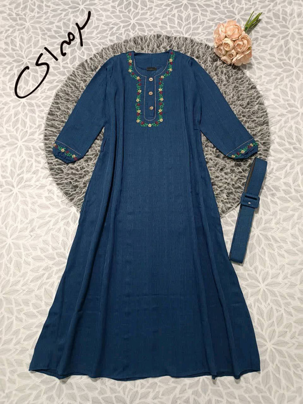 پیراهن گلدوزی پردیس لاریس گرم بالا اعلا در رنگبندی 🥰🥰کد۲۳۳۶۵ دلتا