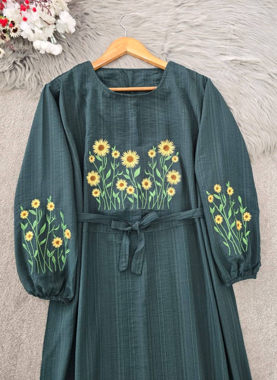 کفتان گلدوزی آروشا🌿 با رنگ بندی و کیفیت عالی ✅ والی5839