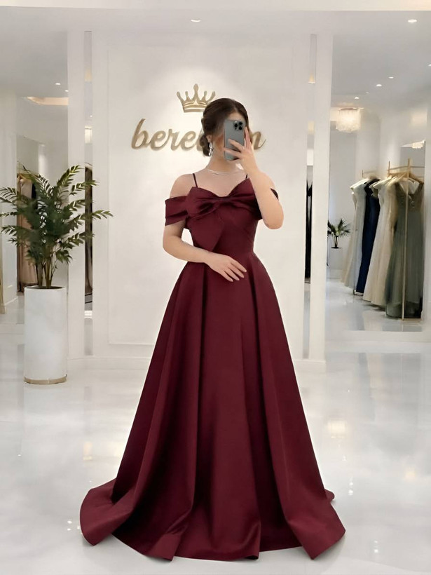پیراهن مجلسی لارا در رنگبندی 🥰🥰کد۱۴۲ بری