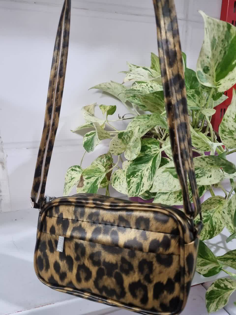 کیف پلنگی☘️🌺44452 نفس