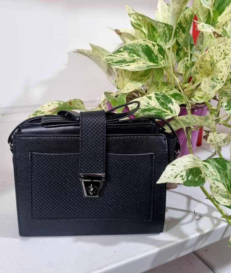 کیف تینا☘️🌺44407نفس