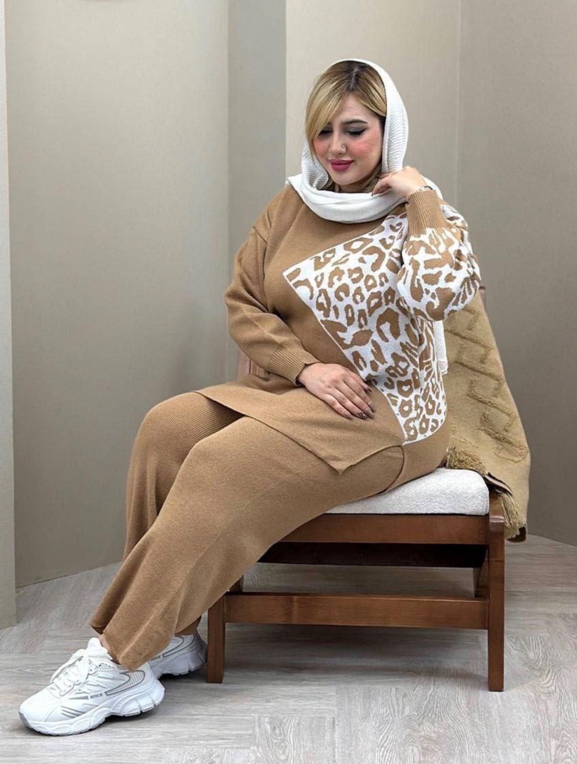 ست بلوز شلوار بافت پلنگی بافت سه نخ اعلا در رنگبندی 🌈 🌈 کد ۲۴۶۳۳ راش