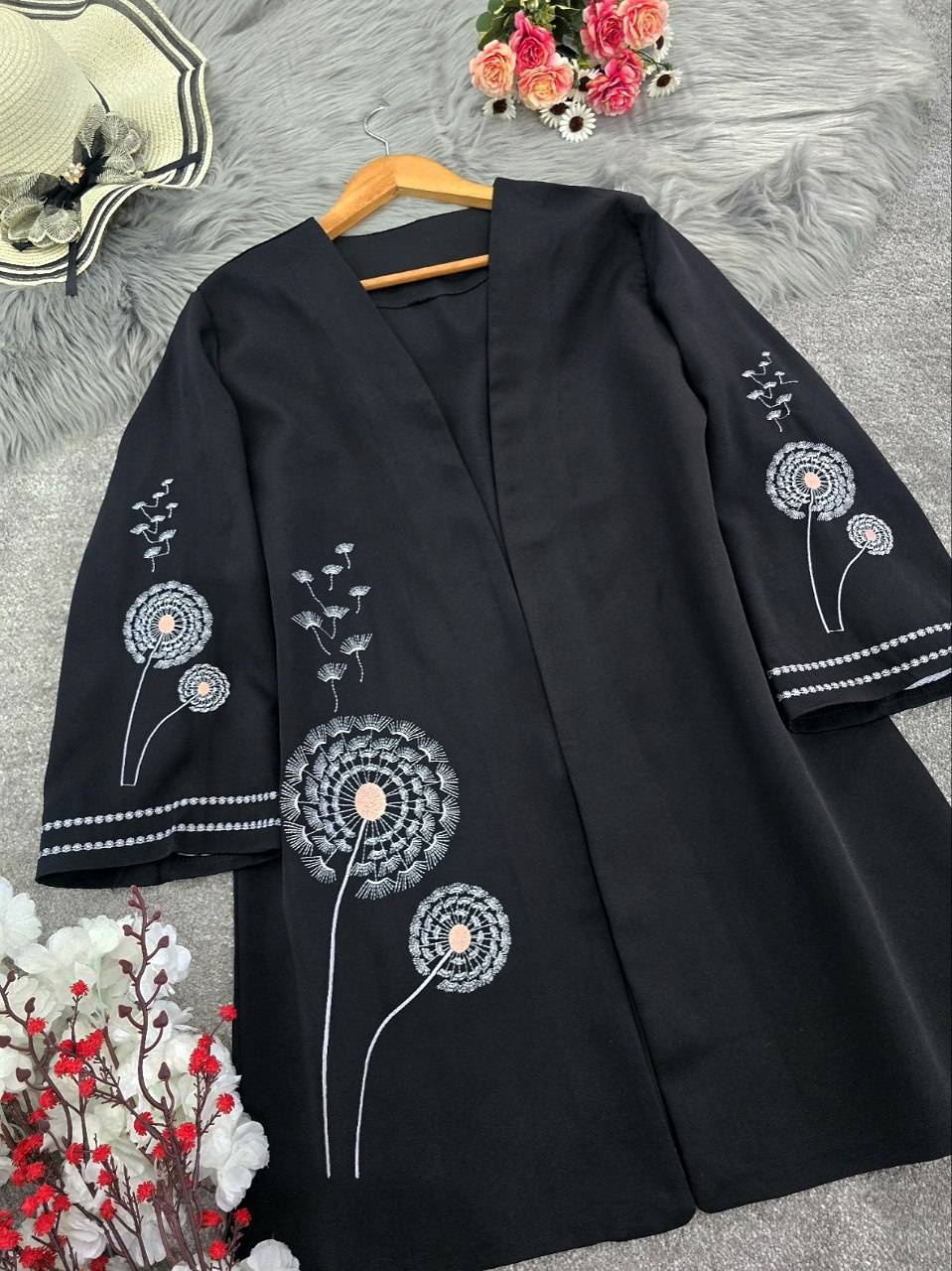 مانتو کتی گلدوزی شاپرک🌿 با پارچه کرپ مازراتی اعلا ✅والی27584