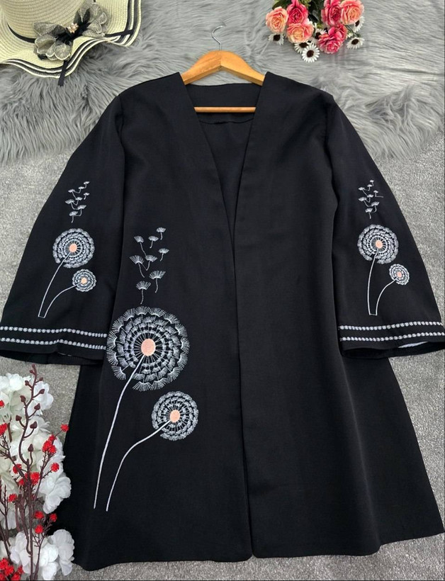 مانتو کتی گلدوزی شاپرک🌿 با پارچه کرپ مازراتی اعلا ✅والی27584