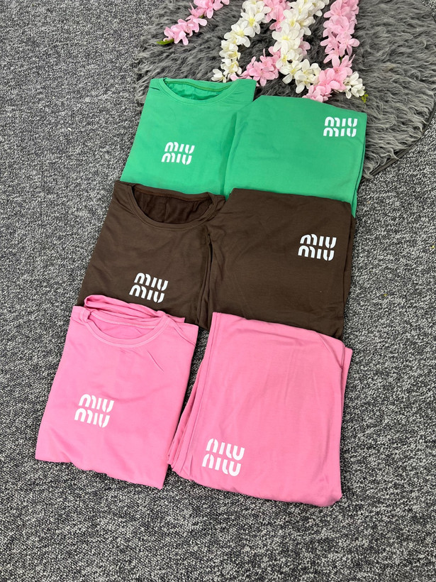 ست تیشرت شلوار miu miu در رنگبندی 🌈🌈 کد ۱۲۸۵۳ راش