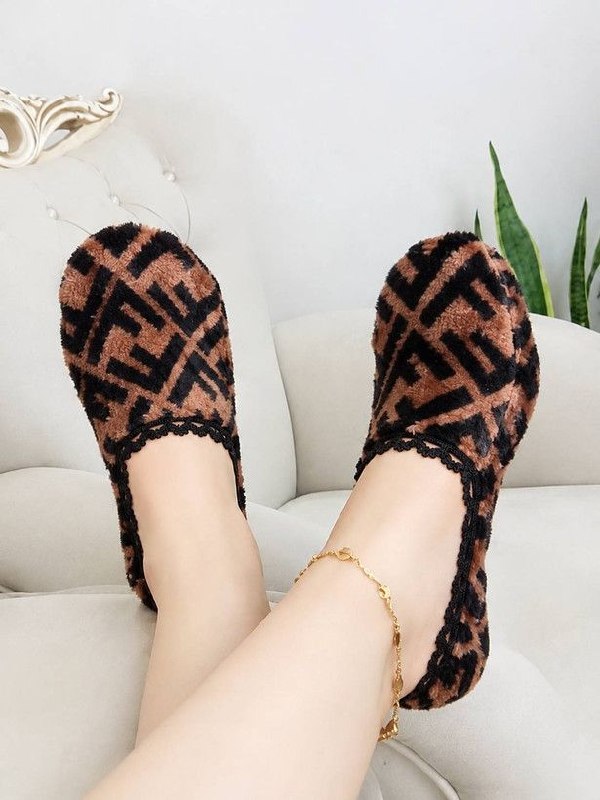 پاپوش فندی 🌿 تدی وارداتی✅الیش27905